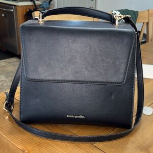 Beauty Goodies Purse like lunch box black lunch box woman’s